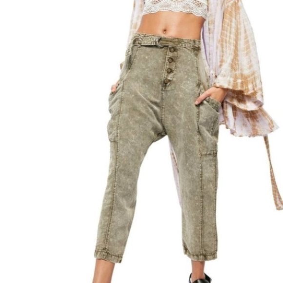 Free People Pants - NWT Free People Desert Daze Harem Cargo Pants High Rise Relaxed Army Green